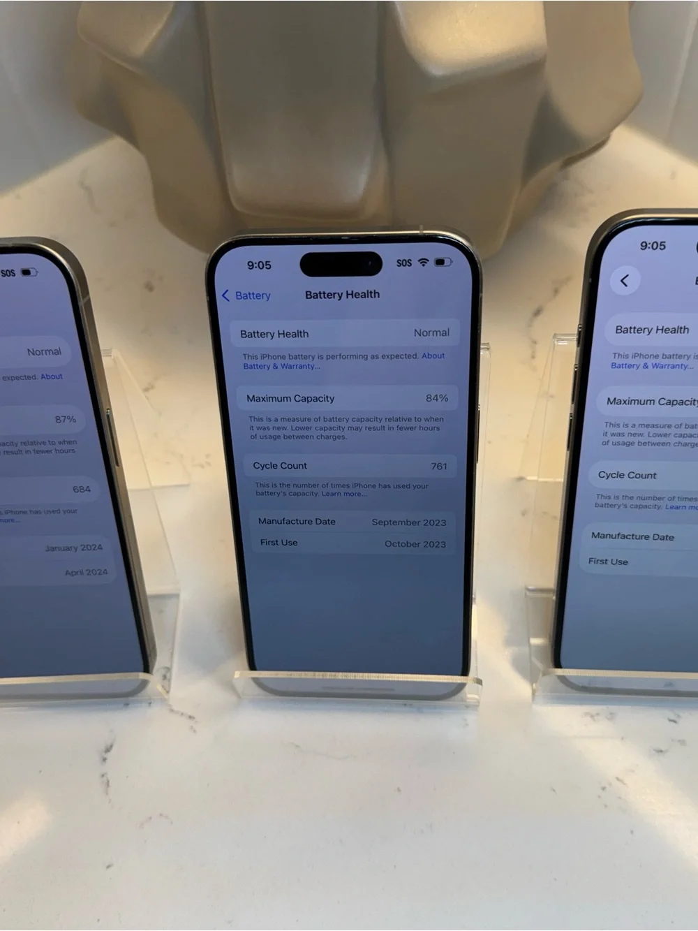 Apple iPhone 15 Pro 256GB in Natural Titanium Unlocked in Excellent Conditions!